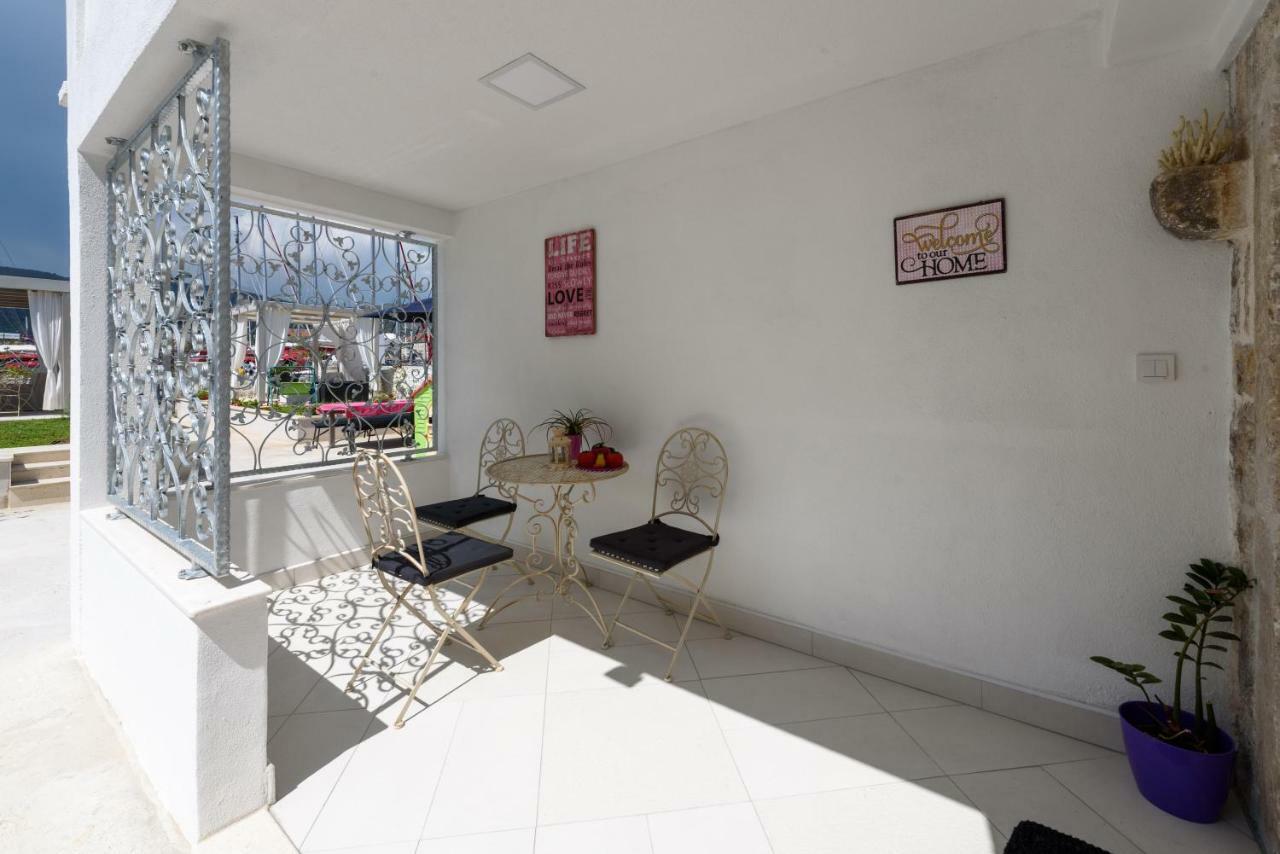 Studio Tironi 2 -Sonja Daire Trogir Dış mekan fotoğraf